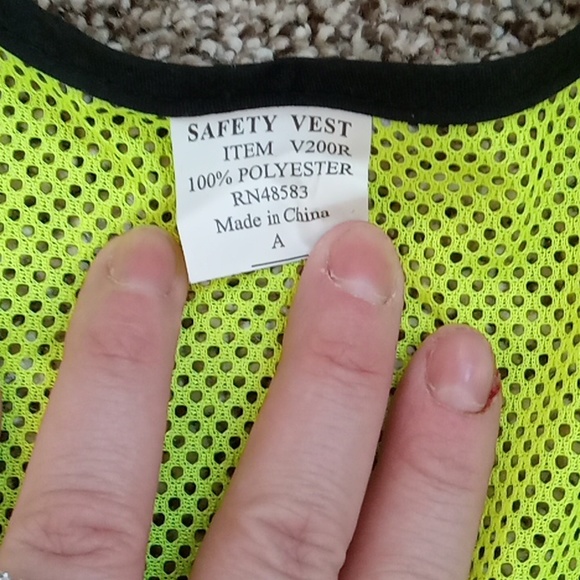 Velcro mesh safety vest - Picture 2 of 3